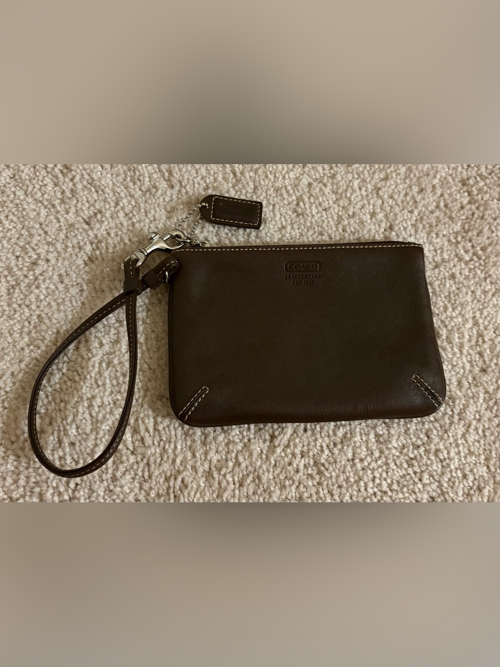 Y2K Vintage Coach Mahogany Brown Leather Wristlet with Silver Hardware